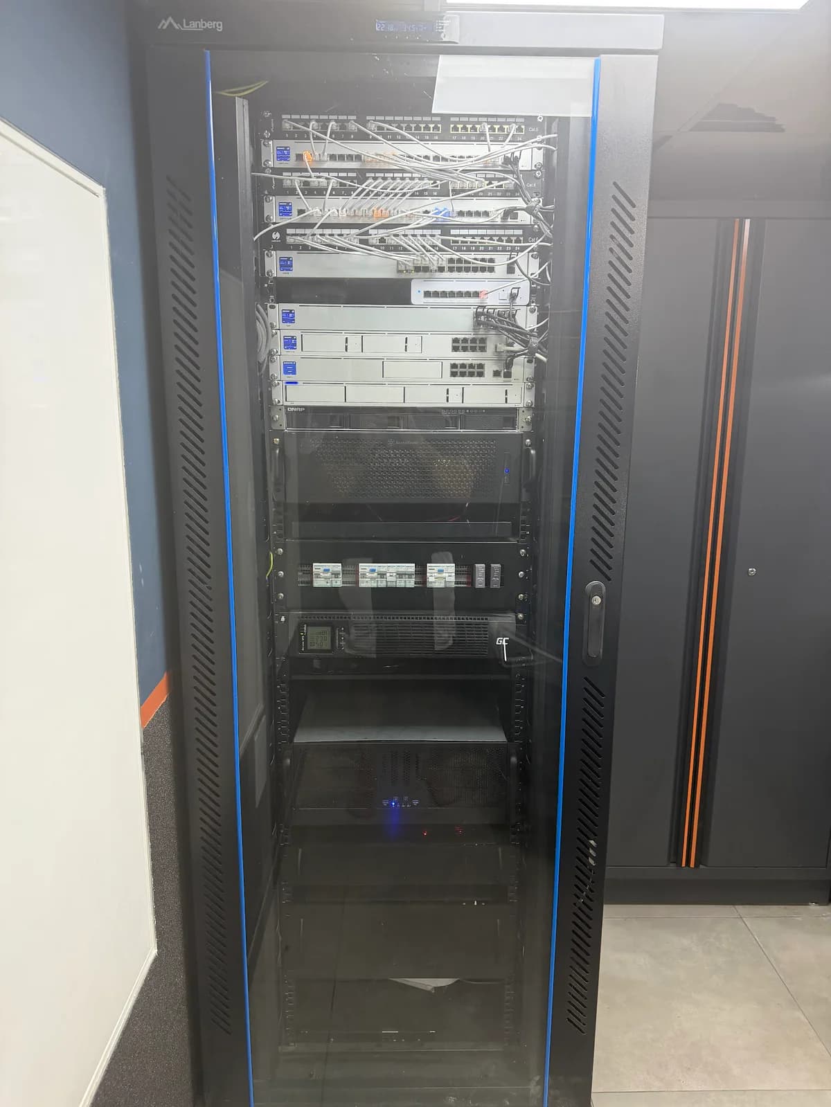 Centralna szafa automatyki i sieci